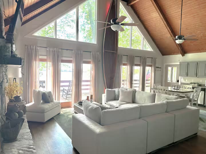 Weiss Lake House with Private Dock living room seating at a direct-booking vacation rental in Cedar Bluff, Alabama