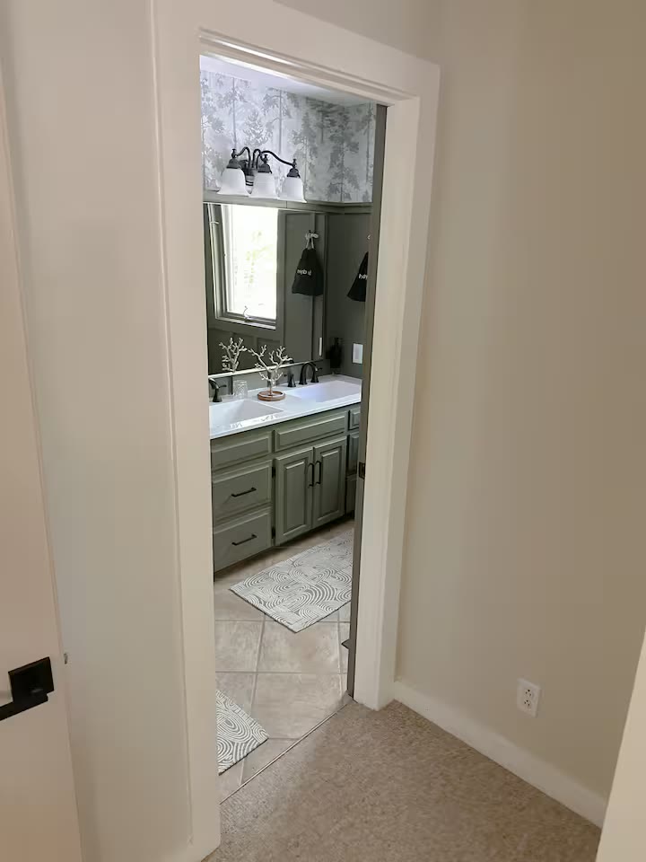 Weiss Lake House with Private Dock bathroom shower at a direct-booking vacation rental in Cedar Bluff, Alabama