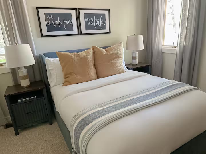 Weiss Lake House with Private Dock bunk bedroom at a direct-booking vacation rental in Cedar Bluff, Alabama