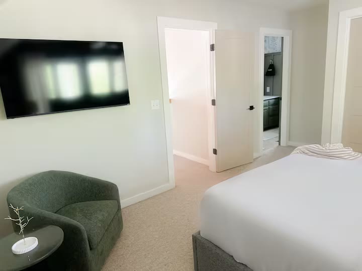 Weiss Lake House with Private Dock guest bedroom at a direct-booking vacation rental in Cedar Bluff, Alabama